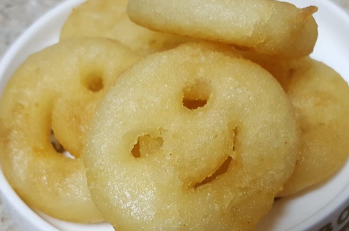 敦煌市轉(zhuǎn)渠口鎮(zhèn)市場監(jiān)督管理所聚焦冷凍食品 扎實(shí)開展食品冷庫專項整治