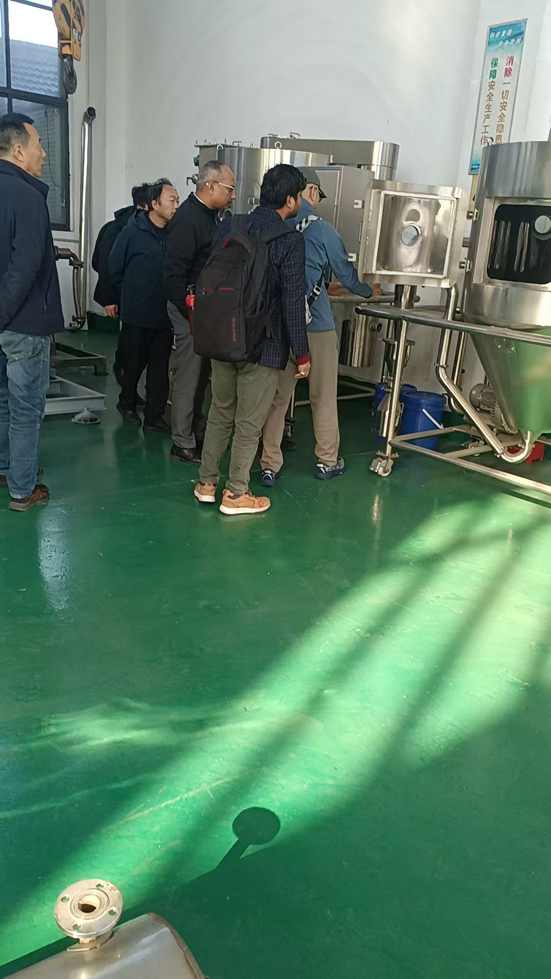 Foreign customers visit and explore new opportunities for equipment cooperation