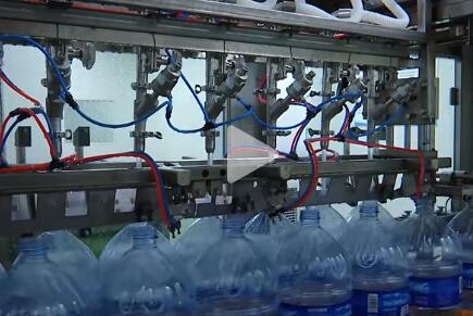 投資1.07億元 泓源飲品飲用純凈水生產(chǎn)項目開業(yè)投產(chǎn)