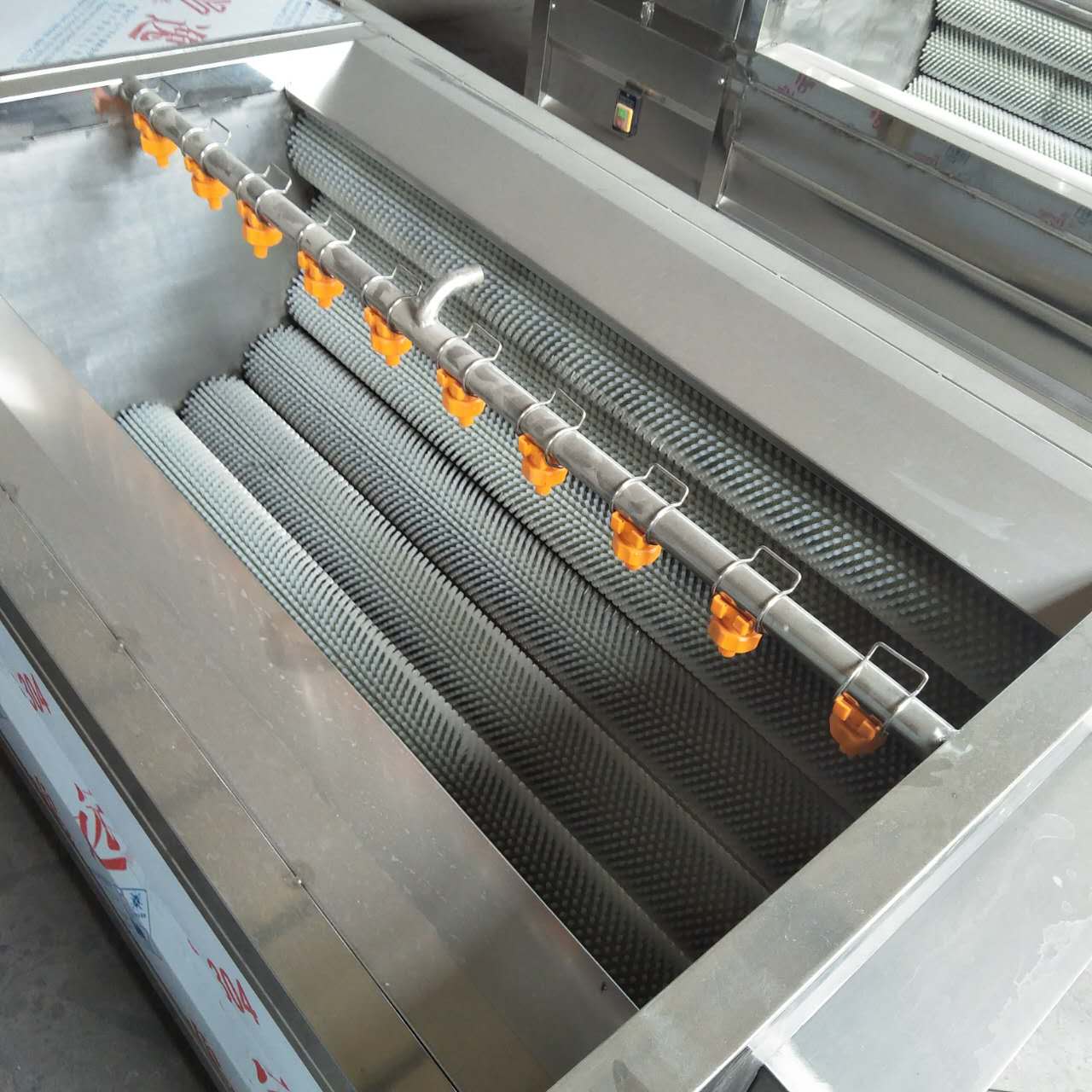 cy1200毛辊清洗去皮机 毛刷清洗机 毛辊清洗去皮机哪家 首选诸城超越